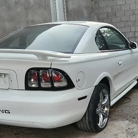 Ford Mustang 1995