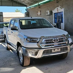 Toyota Hilux 2026