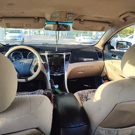 Hyundai Sonata 2011