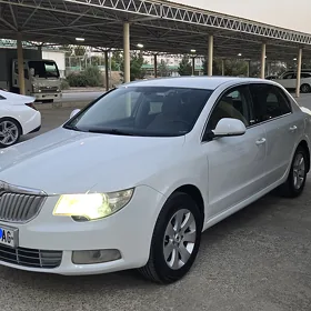Skoda Superb​ 2011