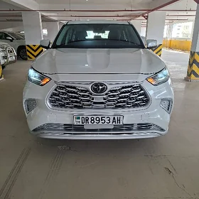 Toyota Highlander 2020