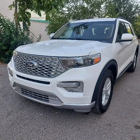 Ford Explorer 2024