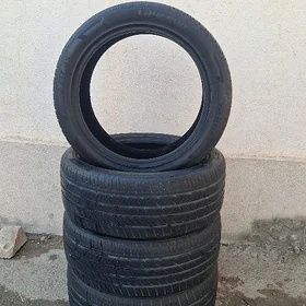 235/45 R18 4asny kamplekt