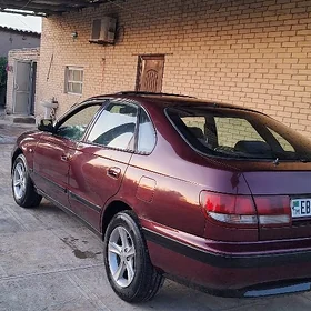 Toyota Carina 1995