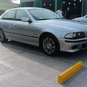 BMW E39 1999