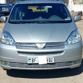 Toyota Sienna 2004