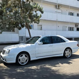 Mercedes-Benz E55 AMG 2000