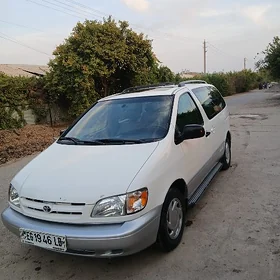 Toyota Sienna 2000