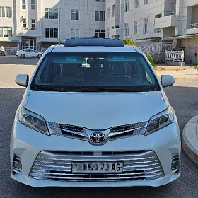 Toyota Sienna 2017