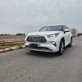 Toyota Highlander 2021