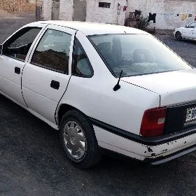 Opel Vectra 1992