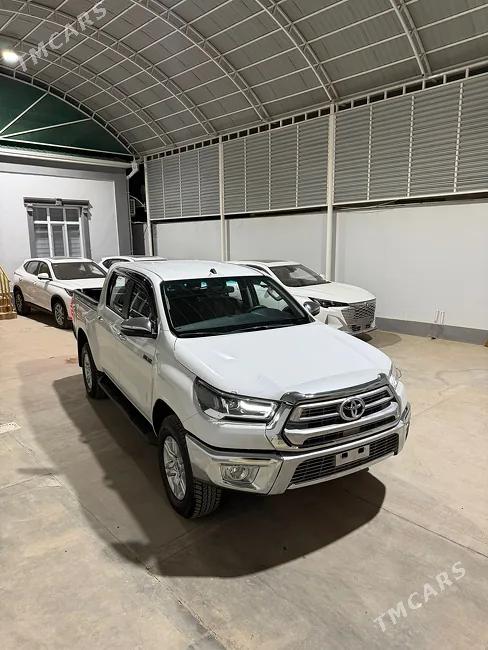 Toyota Hilux 2026 - 1