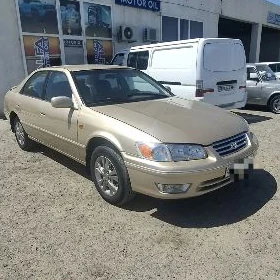 Toyota Camry 2000