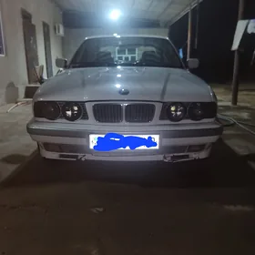 BMW 525 1990