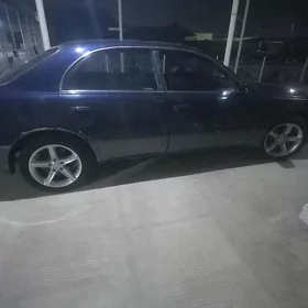 Toyota Crown 2000