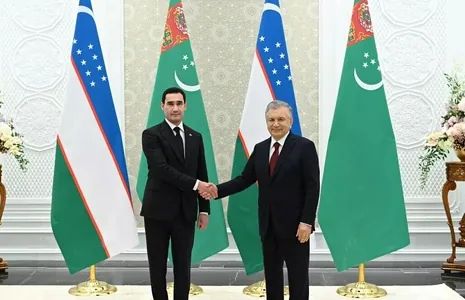 Mirziýoýew Türkmenistanyň Prezidentini gutlady we Awazadaky çärelere gatnaşjakdygyny tassyklady
