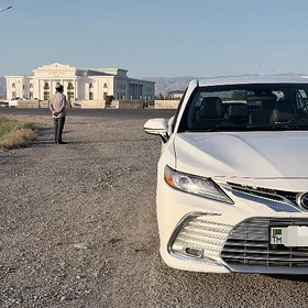 Toyota Camry 2020