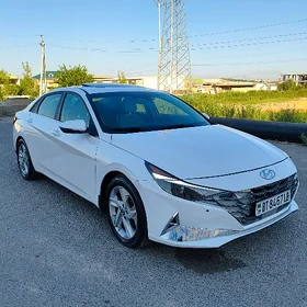 Hyundai Elantra 2023