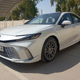 Toyota Camry 2025