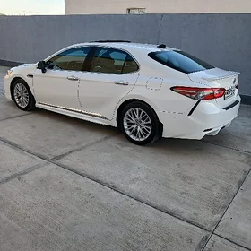 Toyota Camry 2018
