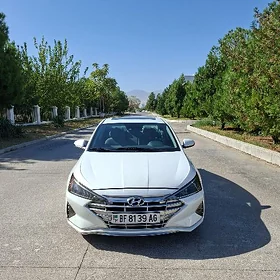 Hyundai Elantra 2019