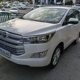 Toyota Innova 2022