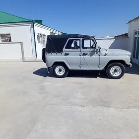 UAZ 469 2002