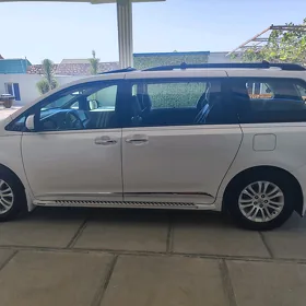 Toyota Sienna 2017