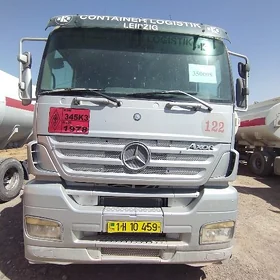 Mercedes-Benz Axor 2005