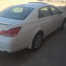 Toyota Avalon 2005