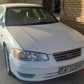 Toyota Camry 1999