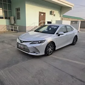 Toyota Camry 2023