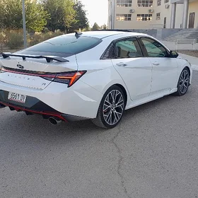 Hyundai Elantra 2022