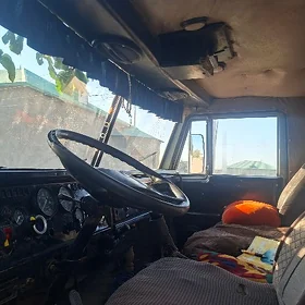 Kamaz 5320 1990