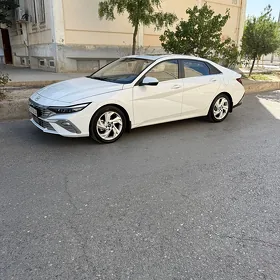 Hyundai Elantra 2025