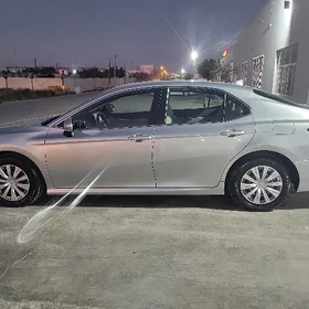 Toyota Camry 2021