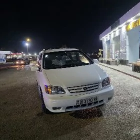 Toyota Sienna 2001