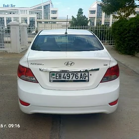 Hyundai Accent 2011