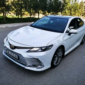 Toyota Camry 2021