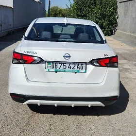 Nissan Versa 2021
