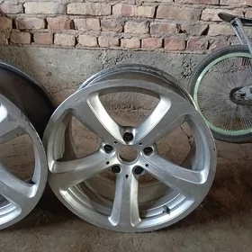 BMW diska R17