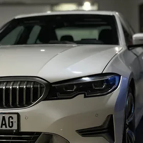 BMW 330 2021