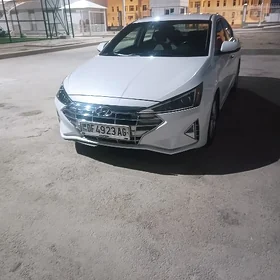 Hyundai Elantra 2019
