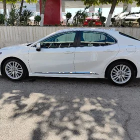 Toyota Camry 2022