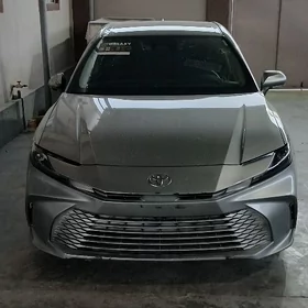 Toyota Camry 2025