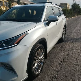 Toyota Highlander 2020