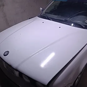 BMW SROKİ KAPOT