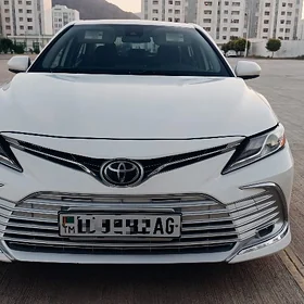 Toyota Camry 2021