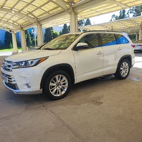 Toyota Highlander 2018