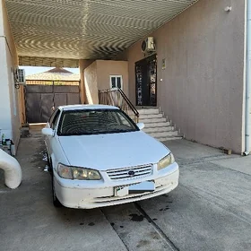 Toyota Camry 2000